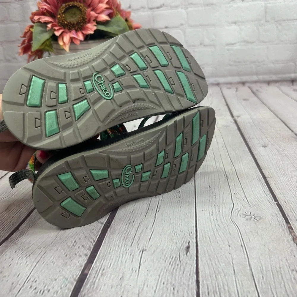 chaco bright geometric design strappy Sandals outdoor gorpcore sz kids 2